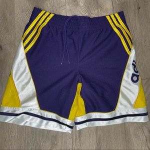 ADIDAS sports shorts 2001 vintage size M